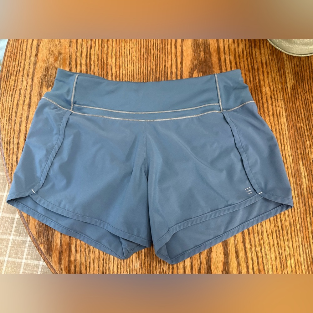 Ladies Sz med active wear shorts